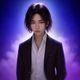 天堂漫画创始人兼CEO林晨曦，商务正装，背景为办公室书架，气质沉稳专业
